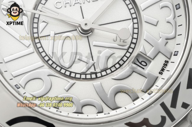 J12 33mm HTF White/Numeral on White Ceramic Bracelet Quartz J12 33mm HTF White/Numeral on White Ceramic Bracelet Quartz