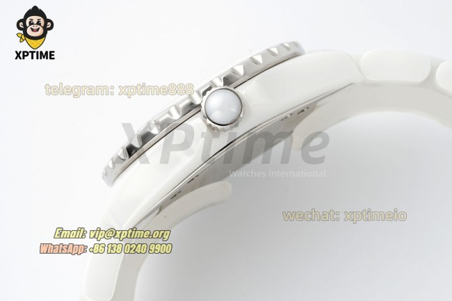 J12 33mm HTF White/Numeral on White Ceramic Bracelet Quartz J12 33mm HTF White/Numeral on White Ceramic Bracelet Quartz