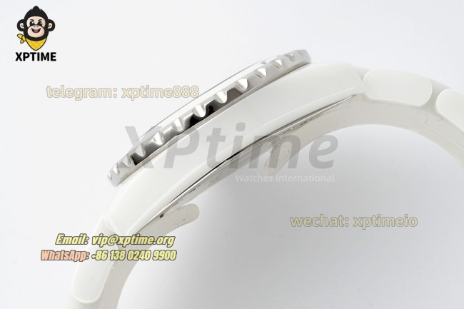 J12 33mm HTF White/Numeral on White Ceramic Bracelet Quartz J12 33mm HTF White/Numeral on White Ceramic Bracelet Quartz
