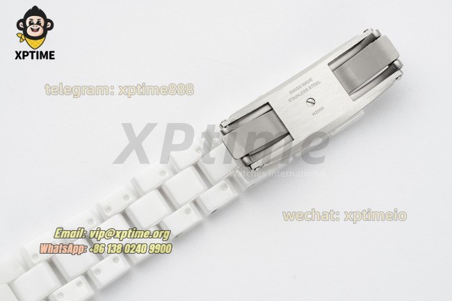 J12 33mm HTF White/Numeral on White Ceramic Bracelet Quartz J12 33mm HTF White/Numeral on White Ceramic Bracelet Quartz
