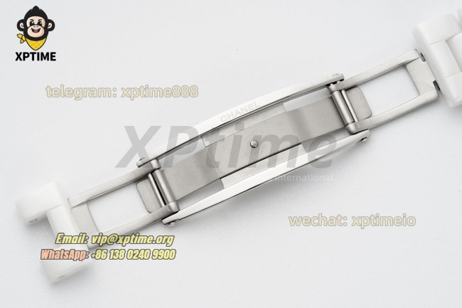 J12 33mm HTF White/Numeral on White Ceramic Bracelet Quartz J12 33mm HTF White/Numeral on White Ceramic Bracelet Quartz