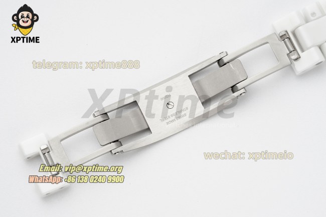 J12 33mm HTF White/Numeral on White Ceramic Bracelet Quartz J12 33mm HTF White/Numeral on White Ceramic Bracelet Quartz