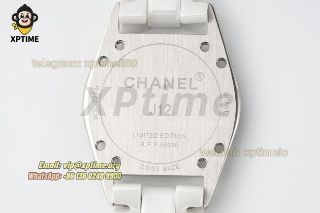J12 33mm HTF White/Black Numeral on White Ceramic Bracelet Quartz J12 33mm HTF White/Black Numeral on White Ceramic Bracelet Quartz