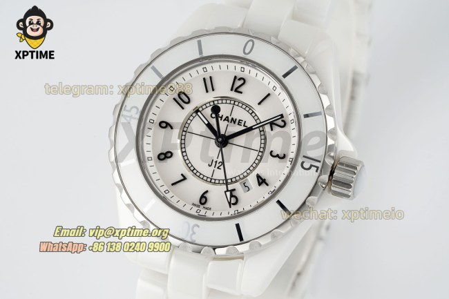 J12 33mm HTF White/Black Numeral on White Ceramic Bracelet Quartz J12 33mm HTF White/Black Numeral on White Ceramic Bracelet Quartz