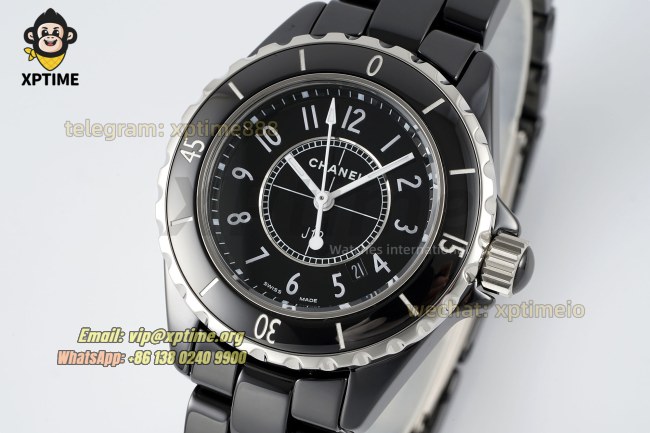 J12 33mm HTF Black/White Numeral on Black Ceramic Bracelet Quartz J12 33mm HTF Black/White Numeral on Black Ceramic Bracelet Quartz
