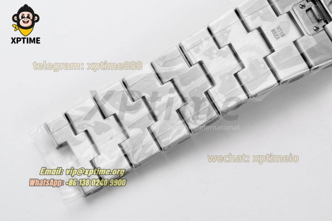 Overseas 4500V 41mm PPF White/Stick on SS/SS Bracelet A5100 Overseas 4500V 41mm PPF White/Stick on SS/SS Bracelet A5100