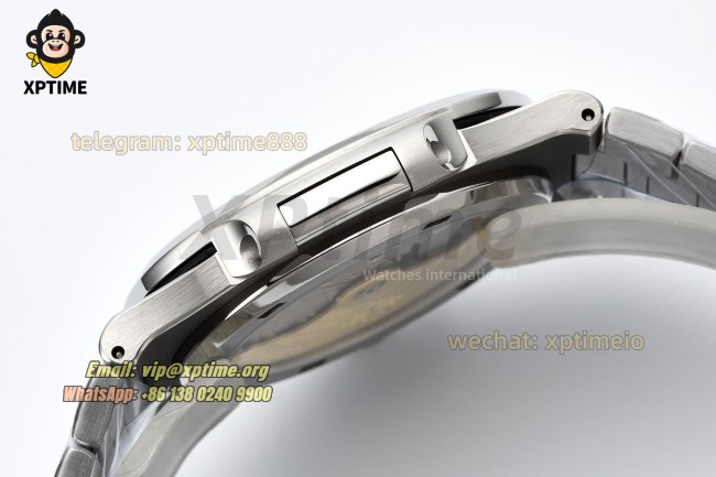 Nautilus 5711 40mm PPF White/Stick on SS/SS Bracelet A330 Nautilus 5711 40mm PPF White/Stick on SS/SS Bracelet A330