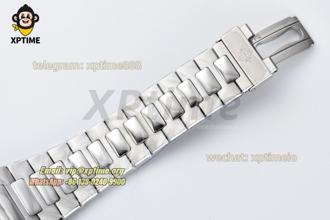 Nautilus 5711 40mm PPF White/Stick on SS/SS Bracelet A330 Nautilus 5711 40mm PPF White/Stick on SS/SS Bracelet A330