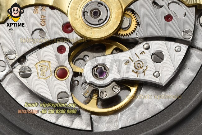Nautilus 5711 40mm PPF White/Stick on SS/SS Bracelet A330 Nautilus 5711 40mm PPF White/Stick on SS/SS Bracelet A330