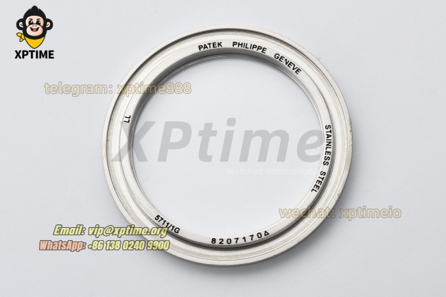 Nautilus 5711 40mm PPF Blue/Stick on SS/SS Bracelet A330 Nautilus 5711 40mm PPF Blue/Stick on SS/SS Bracelet A330