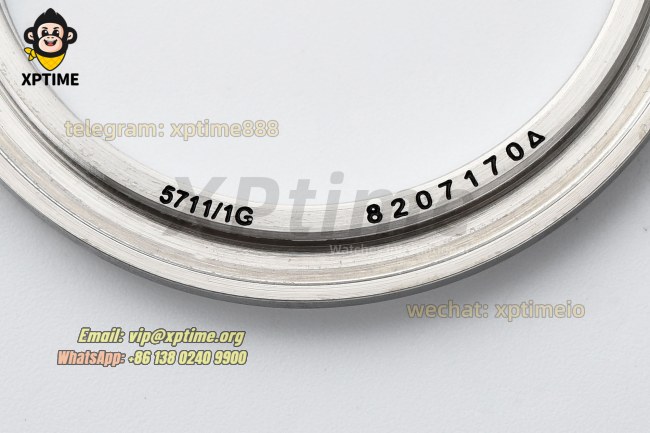 Nautilus 5711 40mm PPF Blue/Stick on SS/SS Bracelet A330 Nautilus 5711 40mm PPF Blue/Stick on SS/SS Bracelet A330