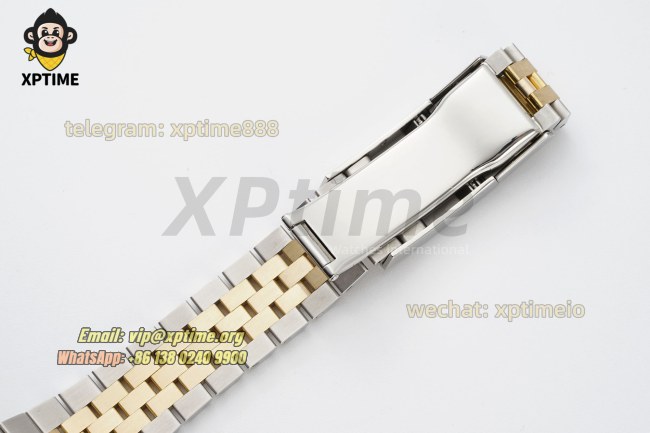 GMT Master II 126713 GRNR 40mm QF Black/Dot on Jub YG/SS Bracelet VR3285 GMT Master II 126713 GRNR 40mm QF Black/Dot on Jub YG/SS Bracelet VR3285