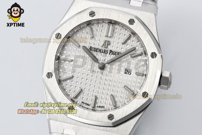 Royal Oak Ladies 67650 33mm ZF White/Stick on SS/SS Bracelet Swiss Quartz Royal Oak Ladies 67650 33mm ZF White/Stick on SS/SS Bracelet Swiss Quartz