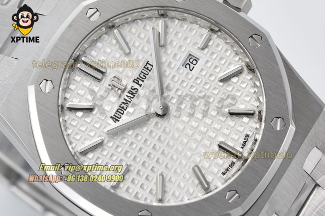 Royal Oak Ladies 67650 33mm ZF White/Stick on SS/SS Bracelet Swiss Quartz Royal Oak Ladies 67650 33mm ZF White/Stick on SS/SS Bracelet Swiss Quartz
