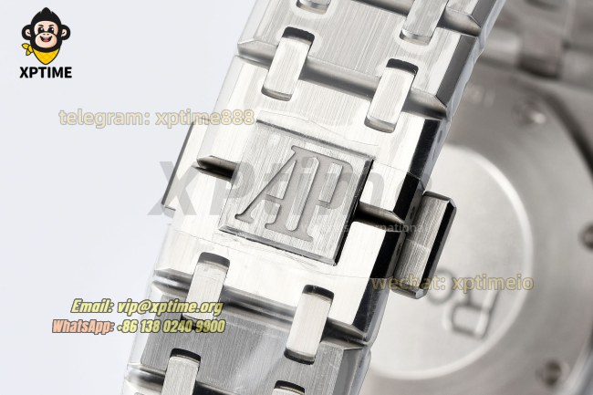 Royal Oak Ladies 67650 33mm ZF White/Stick on SS/SS Bracelet Swiss Quartz Royal Oak Ladies 67650 33mm ZF White/Stick on SS/SS Bracelet Swiss Quartz