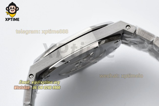 Royal Oak Ladies 67650 33mm ZF White/Stick on SS/SS Bracelet Swiss Quartz Royal Oak Ladies 67650 33mm ZF White/Stick on SS/SS Bracelet Swiss Quartz