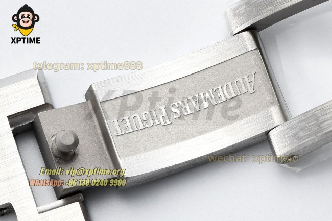 Royal Oak Ladies 67650 33mm ZF White/Stick on SS/SS Bracelet Swiss Quartz Royal Oak Ladies 67650 33mm ZF White/Stick on SS/SS Bracelet Swiss Quartz