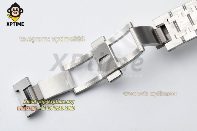 Royal Oak Ladies 67650 33mm ZF White/Stick on SS/SS Bracelet Swiss Quartz Royal Oak Ladies 67650 33mm ZF White/Stick on SS/SS Bracelet Swiss Quartz