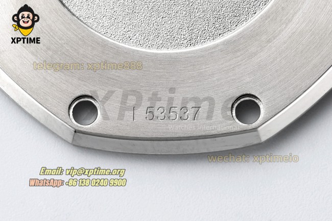 Royal Oak Ladies 67650 33mm ZF White/Stick on SS/SS Bracelet Swiss Quartz Royal Oak Ladies 67650 33mm ZF White/Stick on SS/SS Bracelet Swiss Quartz