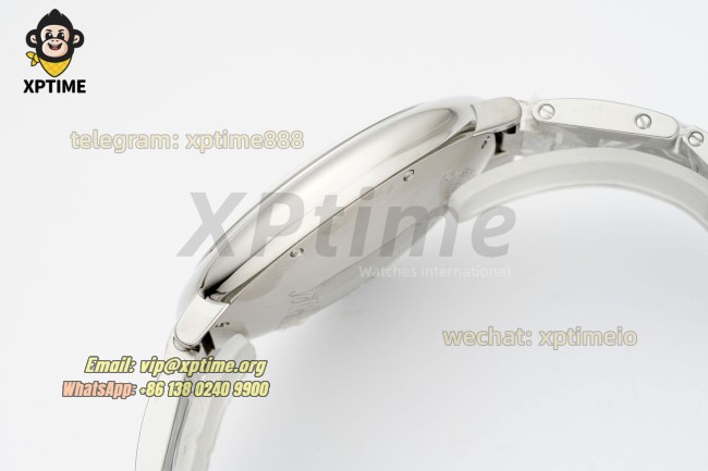 Ballon Bleu De Cartier 42mm V6F White/Roman on SS/SS Bracelet Quartz Ballon Bleu De Cartier 42mm V6F White/Roman on SS/SS Bracelet Quartz