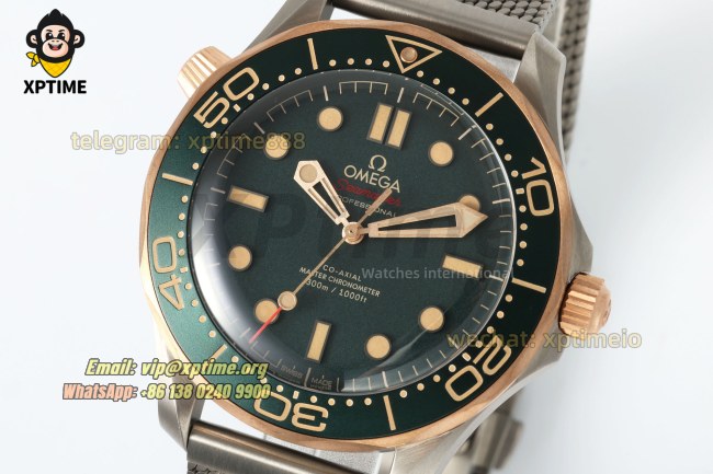 Seamaster 300m 2024 42mm VSF Green/Dot on TI/TI Bracelet A8806 Seamaster 300m 2024 42mm VSF Green/Dot on TI/TI Bracelet A8806