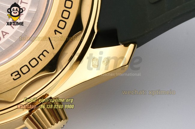 Seamaster 300M 42mm VSF Black/Dot on YG/RU Strap A8801 Seamaster 300M 42mm VSF Black/Dot on YG/RU Strap A8801