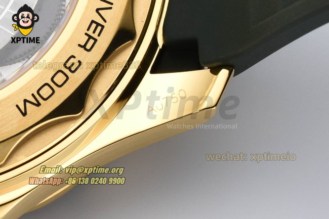 Seamaster 300M 42mm VSF Black/Dot on YG/RU Strap A8801 Seamaster 300M 42mm VSF Black/Dot on YG/RU Strap A8801