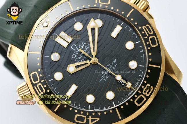 Seamaster 300M 42mm VSF Black/Dot on YG/RU Strap A8801 Seamaster 300M 42mm VSF Black/Dot on YG/RU Strap A8801