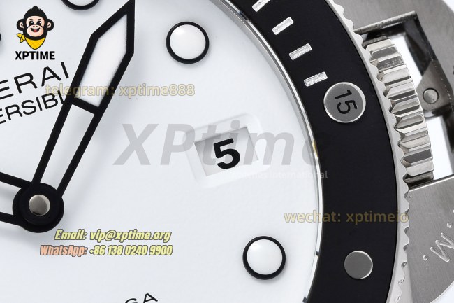 Submersible Luna Rossa PAM1579 42mm VSF White/Dot on SS/RU Strap P900 Super Clone Submersible Luna Rossa PAM1579 42mm VSF White/Dot on SS/RU Strap P900 Super Clone
