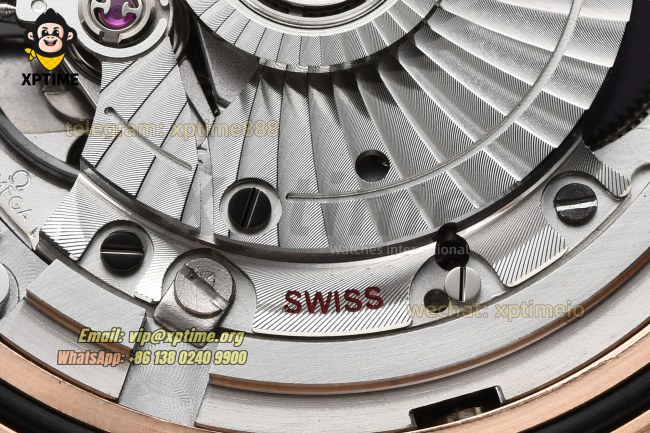 Seamaster 300m 2025 42mm VSF Black/Dot on RG/RG Bracelet A8806 Seamaster 300m 2025 42mm VSF Black/Dot on RG/RG Bracelet A8806