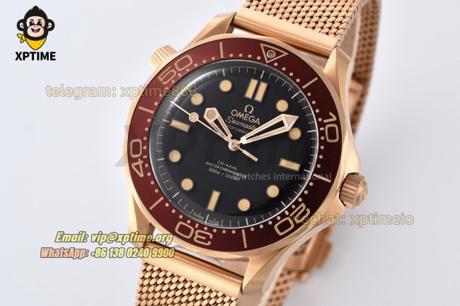 Seamaster 300m 2025 42mm VSF Black/Dot on RG/RG Bracelet A8806 Seamaster 300m 2025 42mm VSF Black/Dot on RG/RG Bracelet A8806