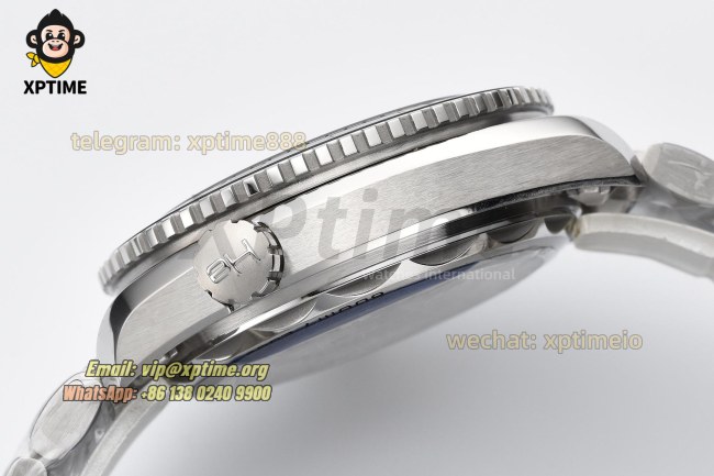Planet Ocean 600M 43.5mm VSF Blue/Sticks & Numerals on SS/SS Bracelet A8900 Planet Ocean 600M 43.5mm VSF Blue/Sticks & Numerals on SS/SS Bracelet A8900
