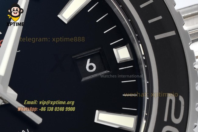 Planet Ocean 600M 43.5mm VSF Black/Stick Numerals on SS/SS Bracelet A8605 Planet Ocean 600M 43.5mm VSF Black/Stick Numerals on SS/SS Bracelet A8605