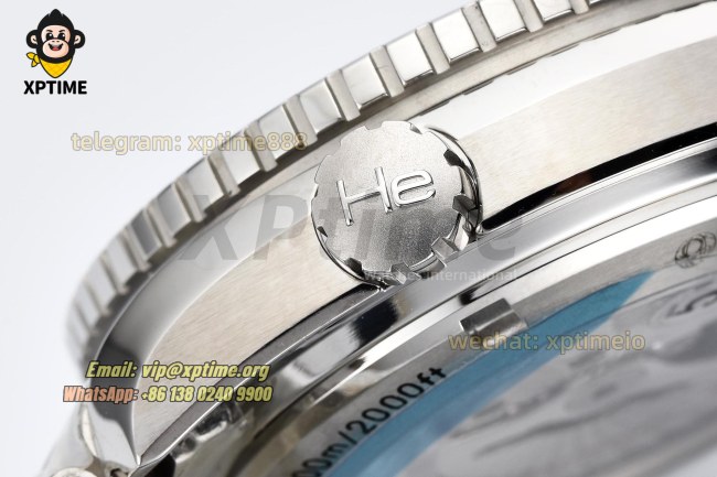 Planet Ocean 600M 43.5mm VSF Black/Stick Numerals on SS/SS Bracelet A8605 Planet Ocean 600M 43.5mm VSF Black/Stick Numerals on SS/SS Bracelet A8605