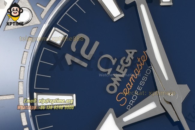 Planet Ocean 600M 43.5mm VSF Blue/Sticks & Numerals on SS/SS Bracelet A8900 Planet Ocean 600M 43.5mm VSF Blue/Sticks & Numerals on SS/SS Bracelet A8900