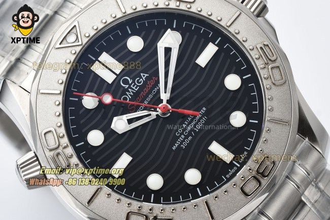Seamaster 300M 42mm VSF Black/Dot on SS/SS Bracelet A8806 Seamaster 300M 42mm VSF Black/Dot on SS/SS Bracelet A8806