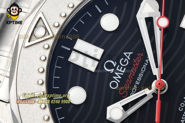 Seamaster 300M 42mm VSF Black/Dot on SS/SS Bracelet A8806 Seamaster 300M 42mm VSF Black/Dot on SS/SS Bracelet A8806