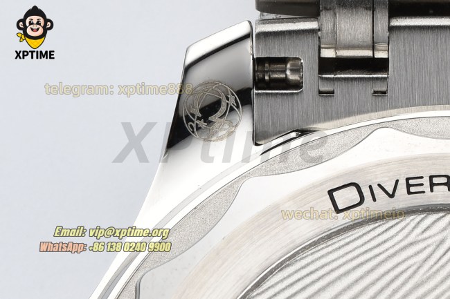 Seamaster 300M 42mm VSF Black/Dot on SS/SS Bracelet A8806 Seamaster 300M 42mm VSF Black/Dot on SS/SS Bracelet A8806