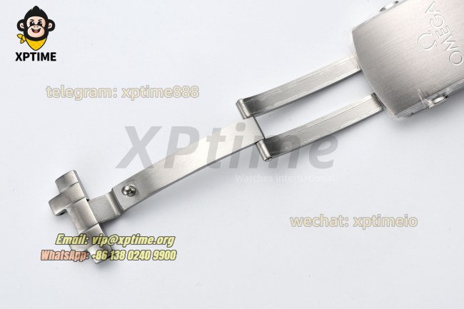 Seamaster 300M 42mm VSF Blue/Dot on SS/SS Bracelet A8800 Seamaster 300M 42mm VSF Blue/Dot on SS/SS Bracelet A8800