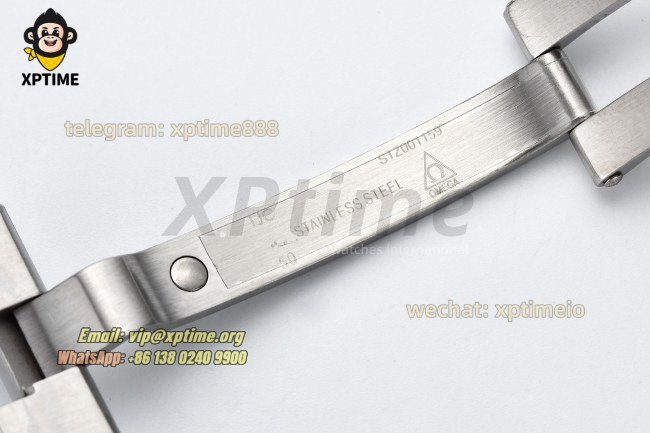 Seamaster 300M 42mm VSF Black/Dot on SS/SS Bracelet A8806 Seamaster 300M 42mm VSF Black/Dot on SS/SS Bracelet A8806