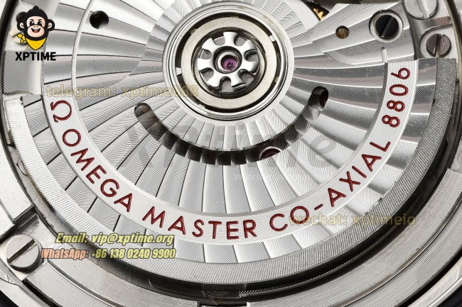 Seamaster 300M 42mm VSF Black/Dot on SS/SS Bracelet A8806 Seamaster 300M 42mm VSF Black/Dot on SS/SS Bracelet A8806