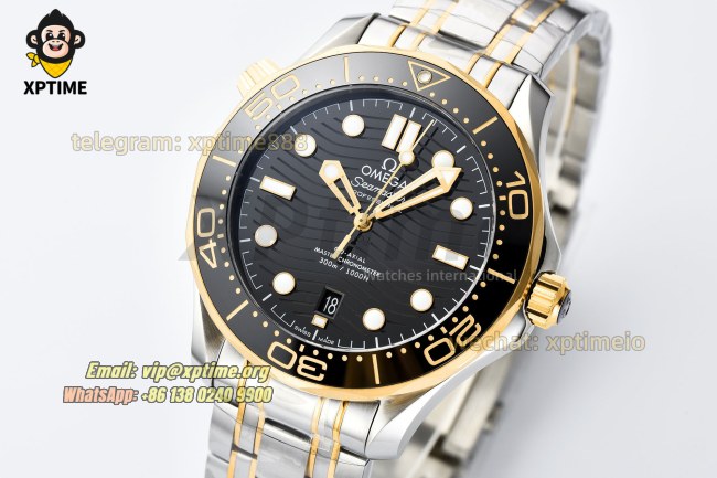 Seamaster 300M 42mm VSF Black/Dot on YG/SS Bracelet A8800 Seamaster 300M 42mm VSF Black/Dot on YG/SS Bracelet A8800