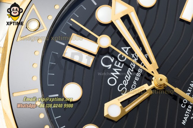 Seamaster 300M 42mm VSF Black/Dot on YG/SS Bracelet A8800 Seamaster 300M 42mm VSF Black/Dot on YG/SS Bracelet A8800