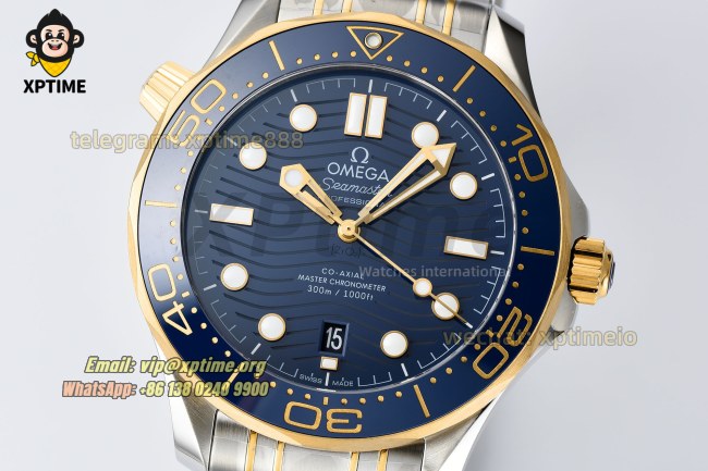 Seamaster 300M 42mm VSF Blue/Dot on YG/SS Bracelet A8800 Seamaster 300M 42mm VSF Blue/Dot on YG/SS Bracelet A8800