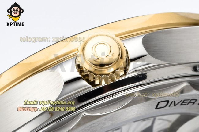 Seamaster 300M 42mm VSF Black/Dot on YG/SS Bracelet A8800 Seamaster 300M 42mm VSF Black/Dot on YG/SS Bracelet A8800