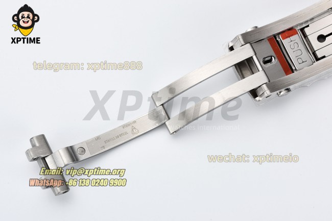 Seamaster 300M 42mm VSF Black/Dot on YG/SS Bracelet A8800 Seamaster 300M 42mm VSF Black/Dot on YG/SS Bracelet A8800