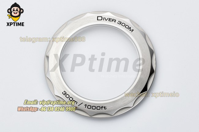Seamaster 300M 42mm VSF Black/Dot on YG/SS Bracelet A8800 Seamaster 300M 42mm VSF Black/Dot on YG/SS Bracelet A8800