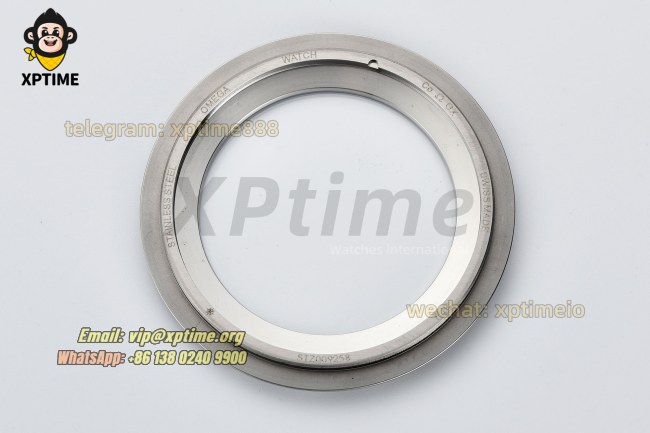 Seamaster 300M 42mm VSF White/Dot on SS/SS Bracelet A8800 Seamaster 300M 42mm VSF White/Dot on SS/SS Bracelet A8800
