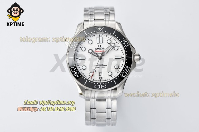 Seamaster 300M 42mm VSF White/Dot on SS/SS Bracelet A8800 Seamaster 300M 42mm VSF White/Dot on SS/SS Bracelet A8800