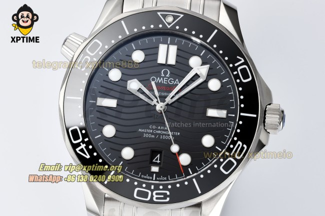 Seamaster 300M 42mm VSF Black/Dot on SS/SS Bracelet A8800 Seamaster 300M 42mm VSF Black/Dot on SS/SS Bracelet A8800